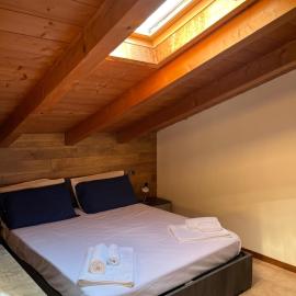 Luna's Home-10 minutes from Ponte di Legno，位于埃多洛的酒店