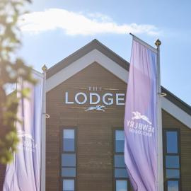The Lodge Hotel,位于纽伯里的酒店