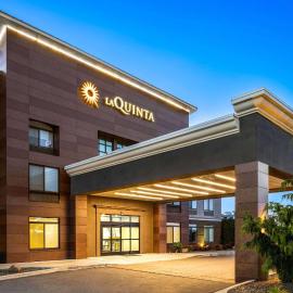 La Quinta by Wyndham Kennewick,位于肯纳威克的酒店