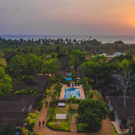 Stone Wood Resort, Mandrem，位于曼德姆的酒店