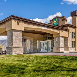 Quality Inn Logan near University，位于洛根的酒店