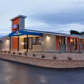 Howard Johnson by Wyndham Harrisonburg,位于哈里森堡的酒店