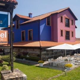 Globales Playa de Las Llanas，位于纳隆河畔穆罗斯的酒店