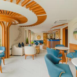 UMET Seaview Hotel with Free Airport Pick up and Drop T&C Apply，位于马累的酒店