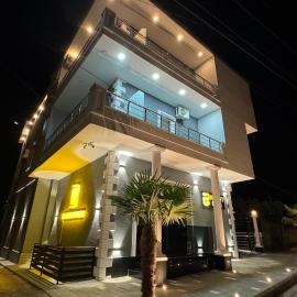 Hotel Bizant，位于佩尔梅特的酒店