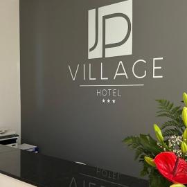 JP VILLAGE Hotel，位于内拉什的酒店