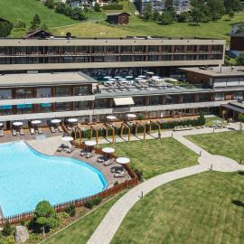 Alpenhotel Montafon & SPA，位于施伦斯的酒店