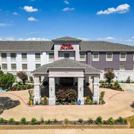 Hampton Inn & Suites Denton，位于丹顿的酒店