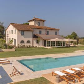 Tenuta Asmara Luxury Resort，位于圣米尼亚托的酒店