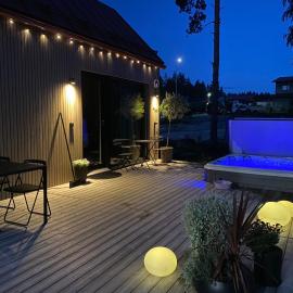 Guesthouse with Sauna & Jacuzzi & Cold Water Tub，位于诺基亚的酒店