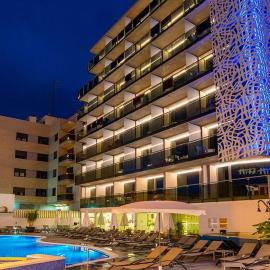 Hotel RH Vinarós Aura，位于比纳罗斯的酒店