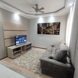 Casa com garagem, ar condicionado, sala tv e jantar, cozinha completa e lavanderia，位于陶巴特的酒店