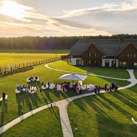 Siedlisko Milachowo nad rzeką - luxury wellness oasis Adults only,位于Rolbik的酒店