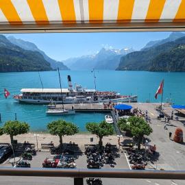 Lake Lucerne Paradise Apartment，位于布鲁嫩的酒店