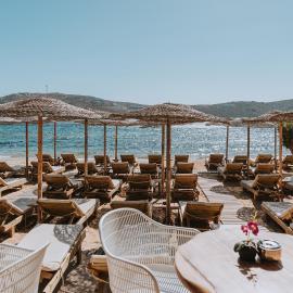 Coralli Seaside Resort，位于Livadakia的酒店