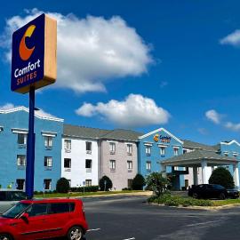 Comfort Suites Gadsden Attalla，位于加兹登的酒店