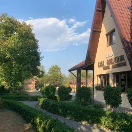 Casa Gorjeana Complex Agroturistic，位于Peştişani的酒店