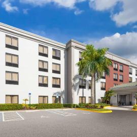 Hampton Inn & Suites Boynton Beach,位于波因顿海滩的酒店