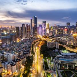 X Hotel Shenzhen Convention and Exhibition Center Shixia Metro Station,位于深圳的酒店
