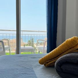 Sea views from the bed Design studio，位于托罗克斯的酒店