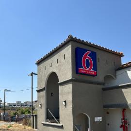Studio 6 Lake Elsinore, CA,位于湖埃尔西诺的酒店