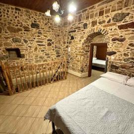 Παραδοσιακή πέτρινη οικία，位于Chalkeión的酒店