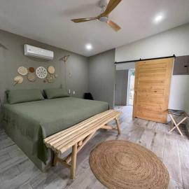Antemar Guest, Beach bungalow near Conchal，位于巴希利托的酒店