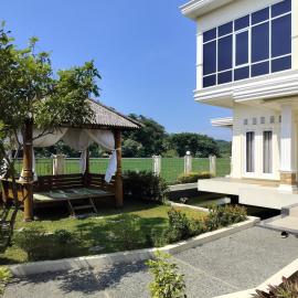 Villa wanacosta，位于Taringgultonggok的酒店
