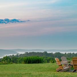 August Lodge Cooperstown，位于Hartwick Seminary的酒店