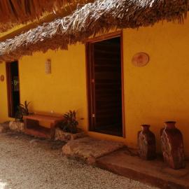 Suites de Piedra y Colores en Chichen Itzá，位于皮斯特的酒店