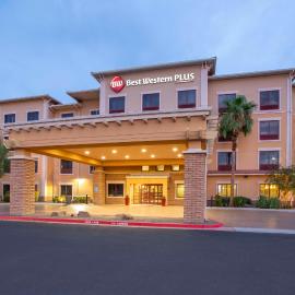 Best Western Plus Chandler Hotel & Suites，位于钱德勒的酒店