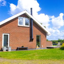 Dejligt og stort hus med spa og sauna，位于Roslev的酒店