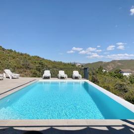 Chalet a estrenar, espectaculares vistas a la montaña，位于Torremocha de Jarama的酒店