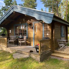 Timrad stuga i kanten av skogen med SPA möjlighet，位于穆尔舍的酒店