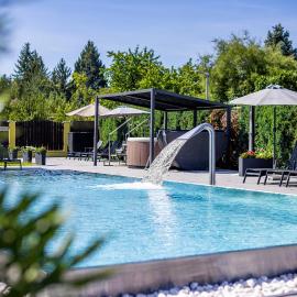 Hotel Aura Design & Garden Pool，位于布拉格的酒店