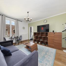 Charmant Appartement dans le centre ville, à 2 minutes du Palais，位于贡比涅的酒店