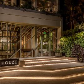 HOUZE Residences - By AVA Rentals，位于亚松森的酒店