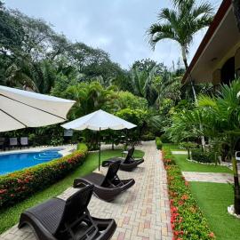 Hotel Belvedere Playa Samara Costa Rica，位于萨玛拉的酒店