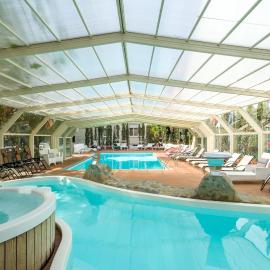 Hotel Manzoni Wellness&Spa，位于蒙特卡蒂尼泰尔梅的酒店