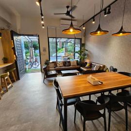 On My Way Taitung Hostel，位于台东的酒店