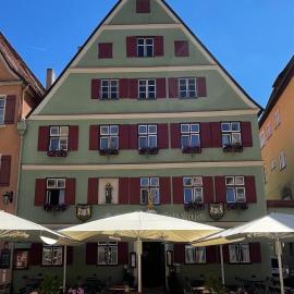 Goldner Hirsch