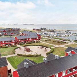 5 person holiday home on a holiday park in Lemvig，位于莱姆维的酒店