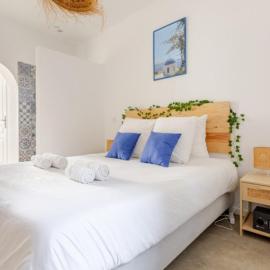 Le Santorini - centre ville & terrasse privée，位于贝休恩的酒店