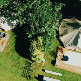 Boutique camping Whanau, luxe glamping tenten，位于Rutten的酒店