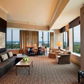 Sheraton Greensboro，位于格林斯伯勒的酒店