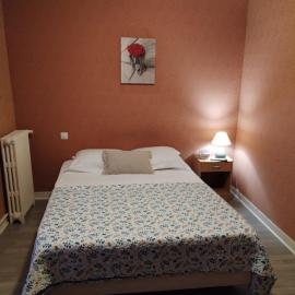 Aux Trois Rois,位于Pont-sur-Yonne的酒店