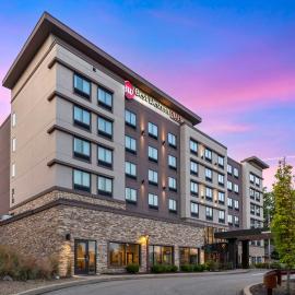 Best Western Plus Cranberry-Pittsburgh North，位于蔓越莓乡的酒店
