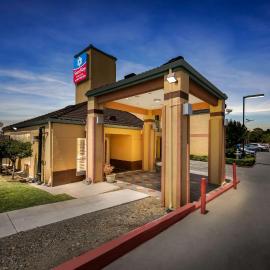 SureStayPlus Hotel by Best Western San Jose Central City，位于圣何塞的酒店
