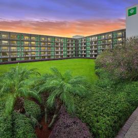 Wyndham Garden Lake Buena Vista – Disney Springs® Area，位于奥兰多的酒店