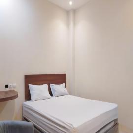 RedDoorz near Plaza Asia Tasikmalaya，位于Padayungan的酒店